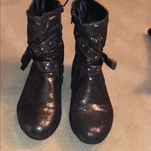 Justice ankle booties, size 4